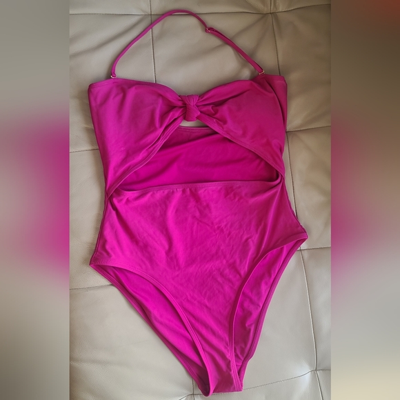 BCBGeneration Other - Bcbgeneration cutout swim suit